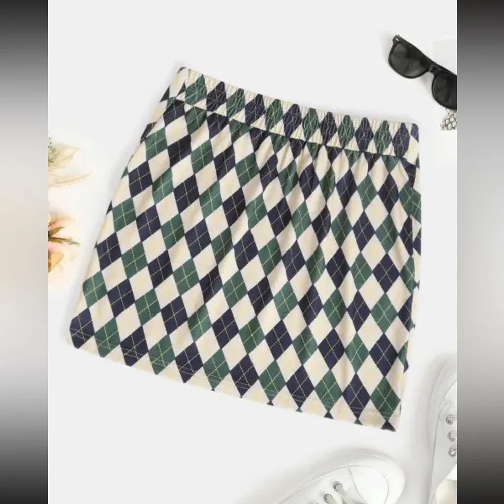 Zaful Front Slit Argyle Mini Skirt